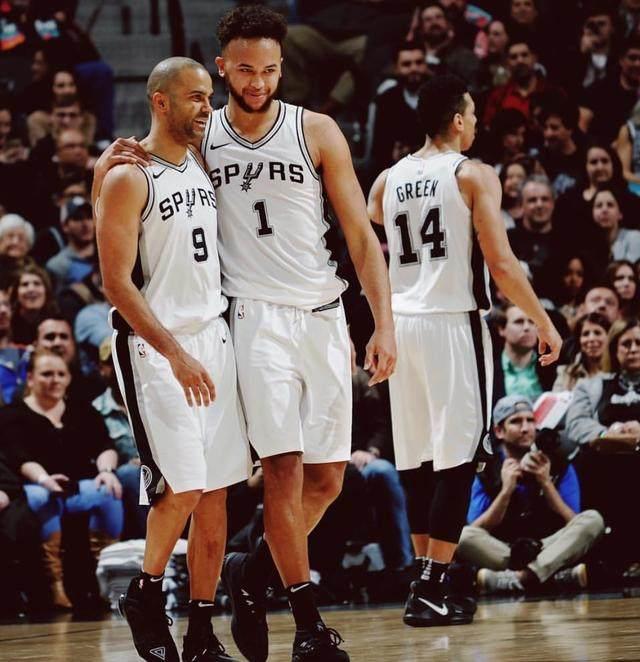 比赛扩展为 比赛扩展为