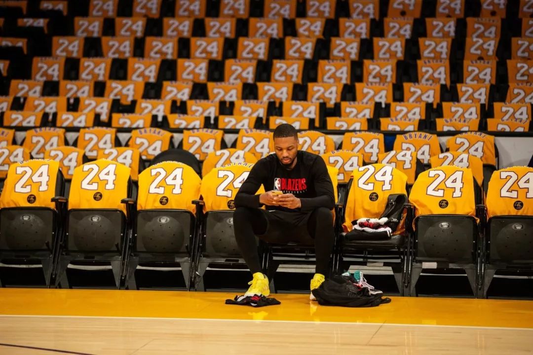 凭借明确的 凭借明确的